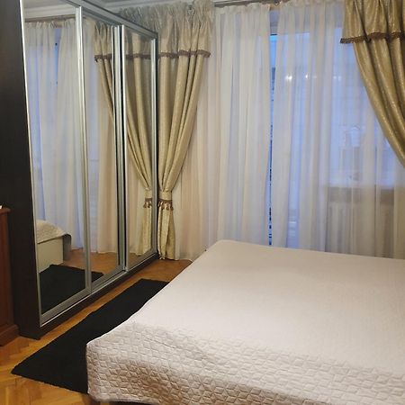 Затишна Квартира В Центрі Міста Lutsʼk Eksteriør billede